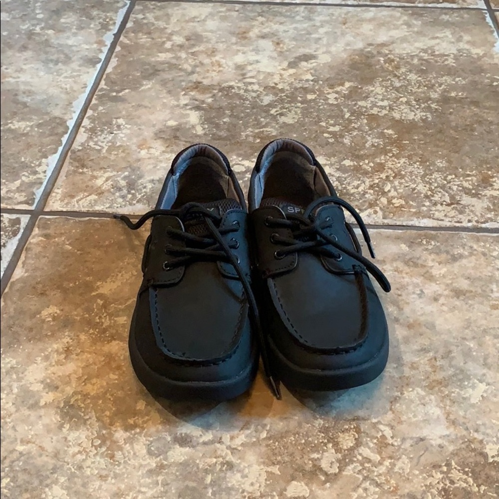 Boys Sperry boat shoes- black great condition